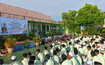 MIN 9 Jakarta Selatan Peringati Maulid Nabi Muhammad SAW dengan Khidmat
